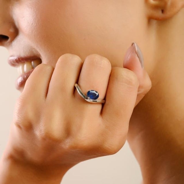 Timeless 1.1 Ct Oval Blue Sapphire 14k White Gold Wave Ring for Her Size 6 For Sale - Image 4 of 14