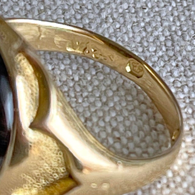 Late 19th Century Victorian 18k Gold Cabochon Garnet Ring, Sheffield 1882, Size 6.5 For Sale - Image 9 of 9