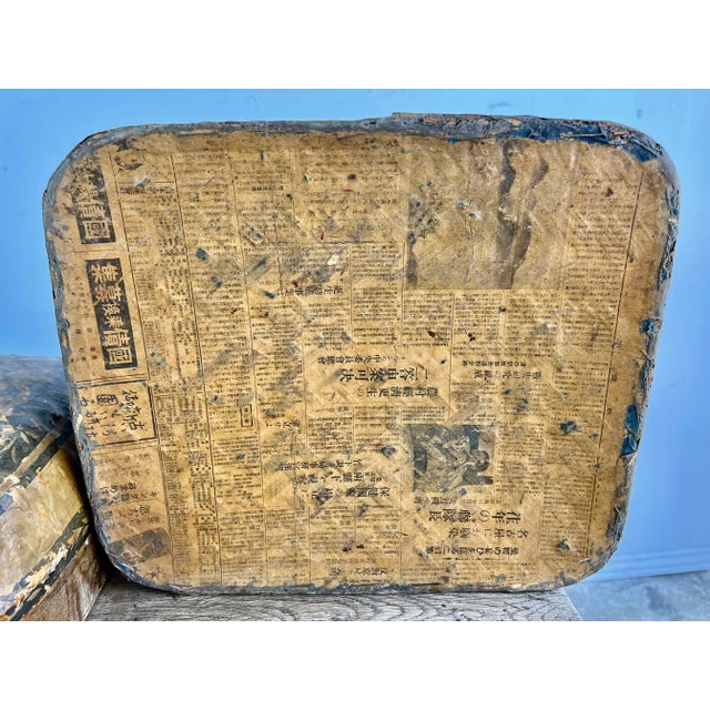 19th C. Chinese Papier Mache Box For Sale - Image 10 of 13