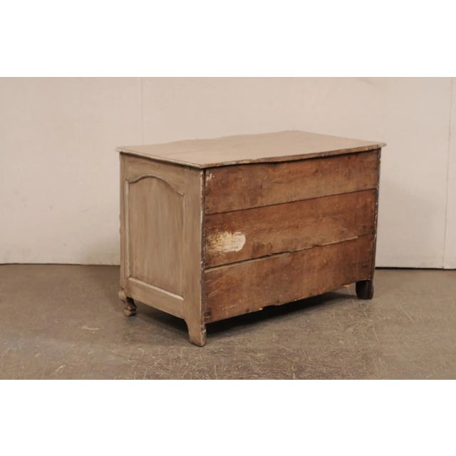 Tan 18th Century Italian Serpentine Chest with Cloven Hoof Feet For Sale - Image 8 of 12