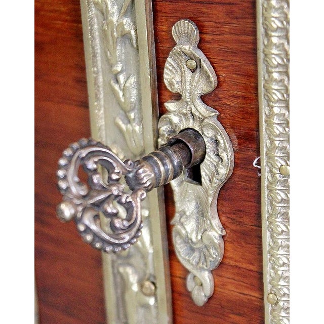 Tan Small 19th Century Louis XVI Showcase in Blond Mahogany Veneer For Sale - Image 8 of 13