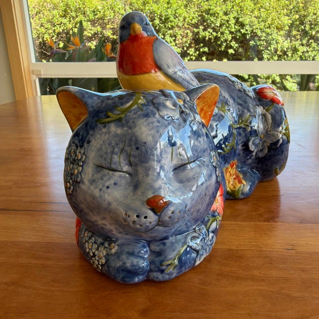 Up for sale is a beautiful and rare Le Jardin large ceramic sleeping cat figurine, measuring approximately 12 inches long....