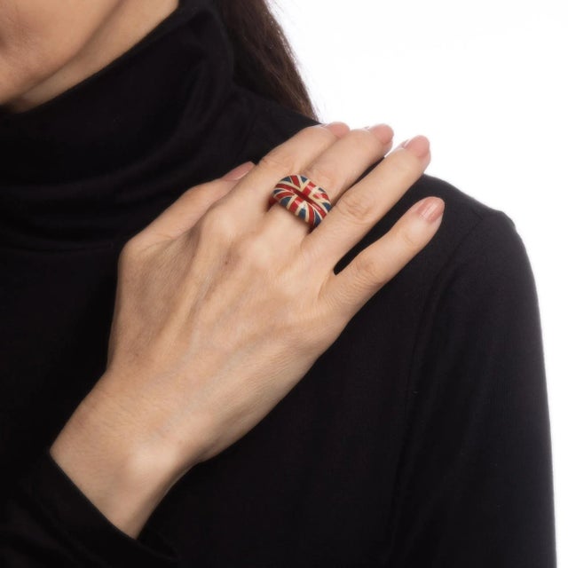 Solange Azagury Partridge Union Jack Hot Lips Ring 5.5 Sterling Silver size 5.5 For Sale In Los Angeles - Image 6 of 7