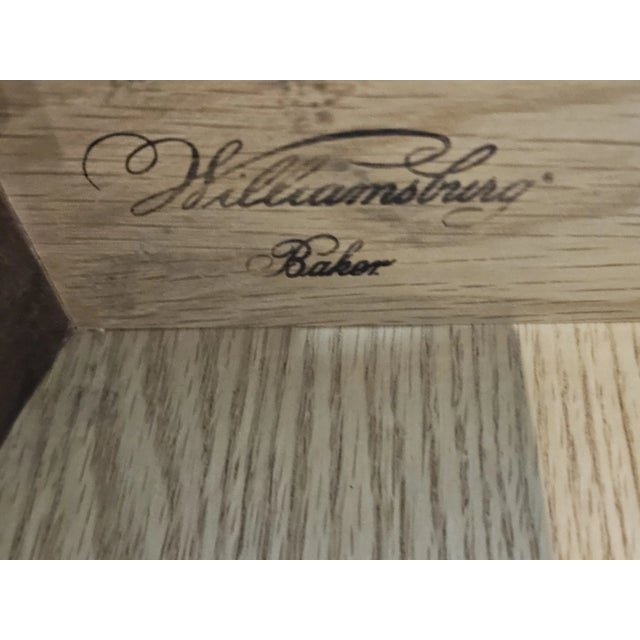 1990s Baker Colonial Williamsburg Federal Style Mahogany Oval Inlaid Side Table Rare For Sale - Image 9 of 10