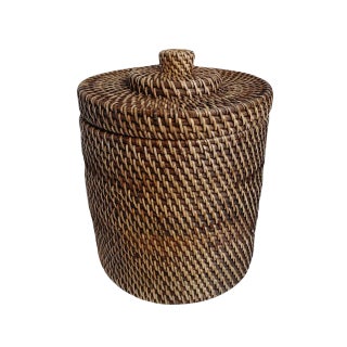 Vintage Tea Stain Rattan Basket With Lid For Sale
