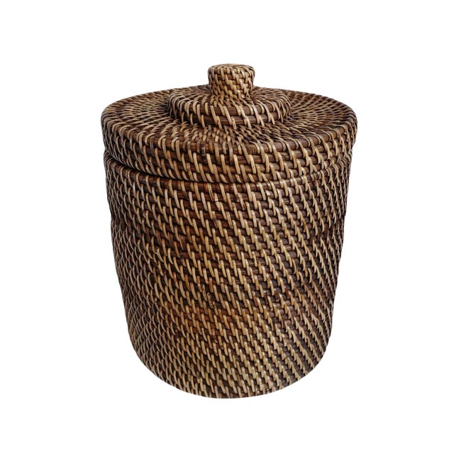Vintage Tea Stain Rattan Basket With Lid For Sale