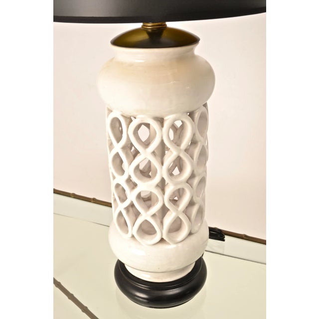 1950s Sculptural Mid-Century Modern Ceramic Lamp For Sale - Image 5 of 10