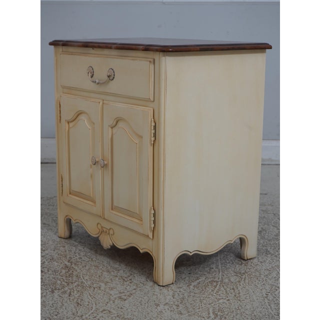 Age: Approx: 25 Years Old Details: Finish no.616 Country French Dovetailed Drawer Construction Quality Construction Raised...
