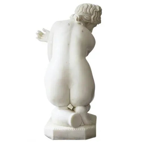 Bathing of Venus, 19th-20th Century, Marble Sculpture For Sale - Image 5 of 7