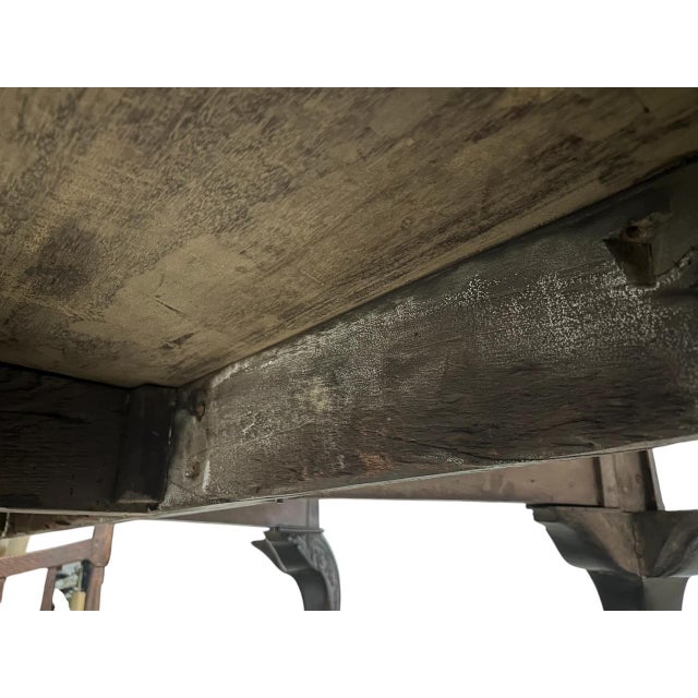 Rare George II Mahogany Drop-Leaf Table Ca. 1765 For Sale - Image 9 of 9