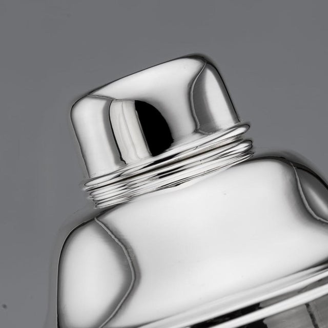 1960s Large Silver-Plated Cocktail Shaker from Dunhill of London, 1960s For Sale - Image 5 of 11