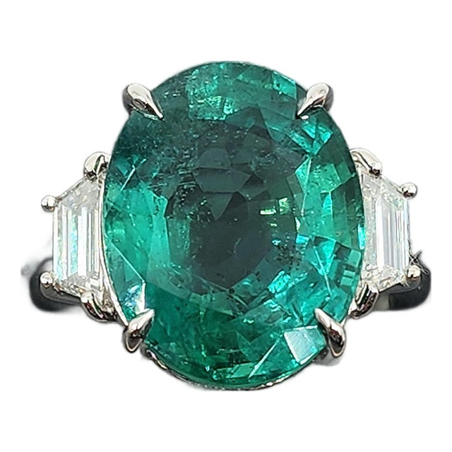 9.07 Ct Gia Certified Natural Zambian Emerald & Diamond Ring, Size 7 For Sale