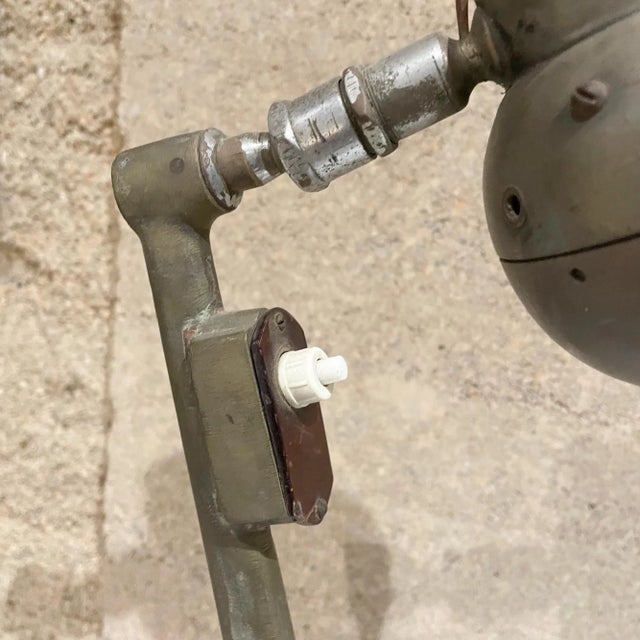 Mid-Century Modern 1950s Style of Jieldé French Industrial Desk Table Lamp For Sale - Image 3 of 11