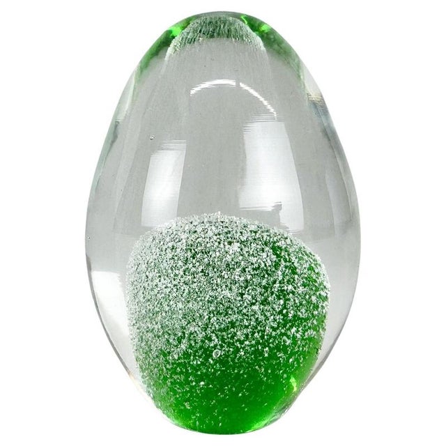 1960s Art Glass Paperweight, Former Czechoslovakia, 1960s For Sale - Image 5 of 5