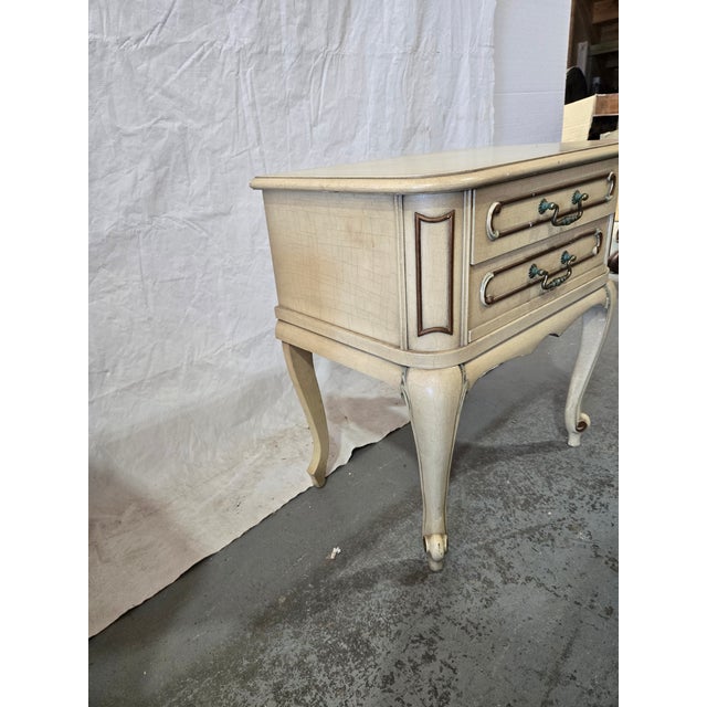 French Provincial Pair of Vintage Louis XV Style French Provincial Crackle Finish Nightstands For Sale - Image 3 of 11
