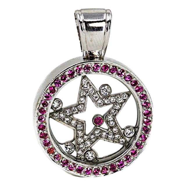 Late 20th Century 18k Floating Star Pendant For Sale