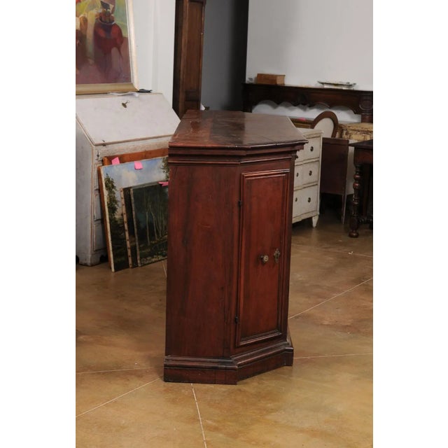 Italian 17th Century Walnut Dresser with Four Drawers and Canted Side Doors For Sale - Image 12 of 12