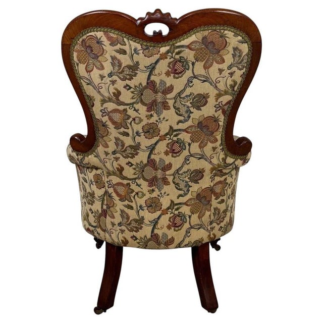 Wood 19th Century English Walnut Button-Back Armchair For Sale - Image 7 of 13