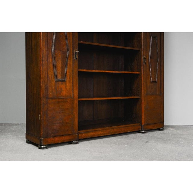 Wood Art Nouveau Bookcase in Oak For Sale - Image 7 of 18