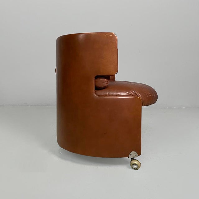 Poltrona Frau Mid-Century Modern Italian Armchair by Luigi Massoni for Poltrona Frau, 1960s For Sale - Image 4 of 18