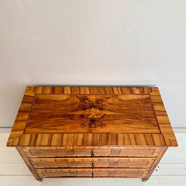 Louis XVI German Walnut Commode with Geometric Inlays, 1780 For Sale - Image 9 of 13