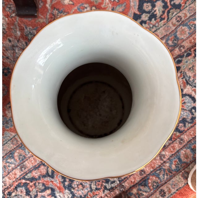 Late 19th Century Antique Japanese Imari-Style Porcelain Vase Dating to the Late Meiji Period ( Circa 1890-1910). For Sale - Image 5 of 13