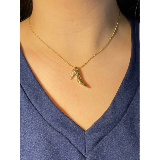 Early 21st Century The Aurelia: Ladies 14K Two Tone Gold and Diamond Heel Necklace For Sale - Image 5 of 5