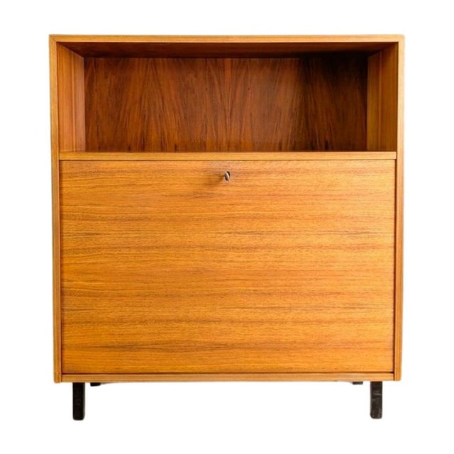 Mid-Century Modern Walnut Sideboard For Sale - Image 11 of 11