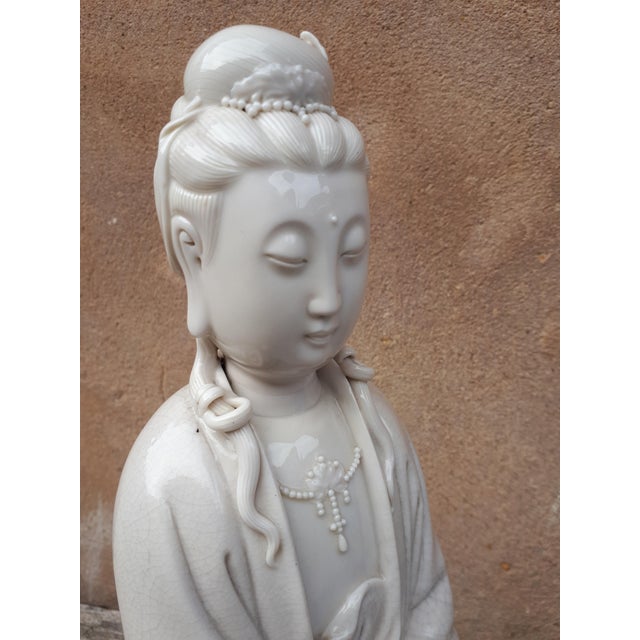 Qing Dynasty Chinese Artist, White Guanyin Sculpture, 1890s, Porcelain For Sale - Image 3 of 18