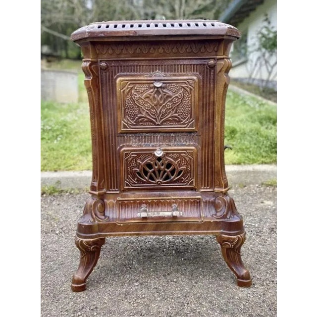 Brown Large Antique Enameled Cast Iron Frying Pan, 1930s For Sale - Image 8 of 8