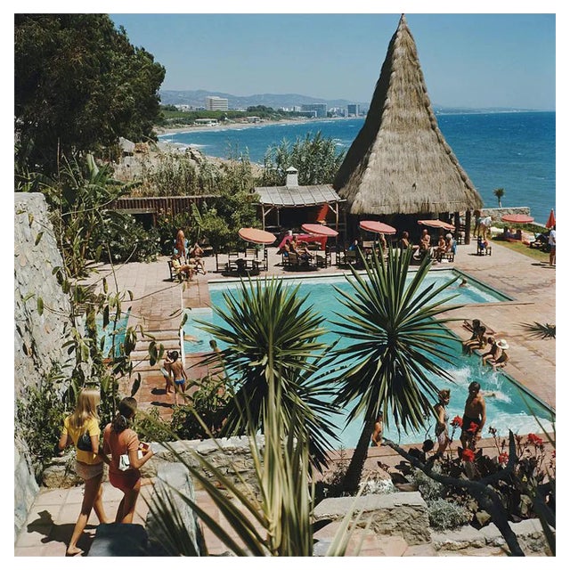 Slim Aarons, Marbella Club, Estate Stamped Photographic Print, 1976 / 2020s For Sale