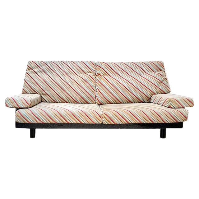 Italian Sofa with Missoni Fabric by Giovanni Offredi for Saporiti, 1970s For Sale
