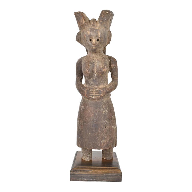 Early 20th Century Nyamwezi Mwana Hiti Standing Female Figure Tanzania For Sale
