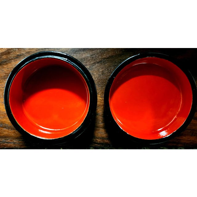 Black Russian Vintage Polychrome Painted Fine Black Lacquer Covered Round Box For Sale - Image 8 of 10
