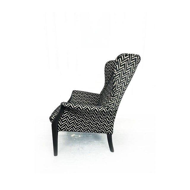 Stunning Mid Century Parker Knoll model PK750 fully refurbished and re-upholstered to the highest standard. Graceful lines...