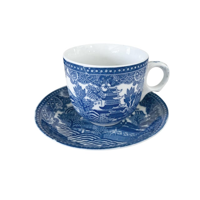 Vintage Blue & White Porcelain Willow Pattern Set of 4 Tea Cups For Sale In New York - Image 6 of 10