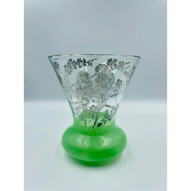 A beautiful vessel for you beautiful garden blooms. This pretty parrot motif vase is perfect for spring, summer and...