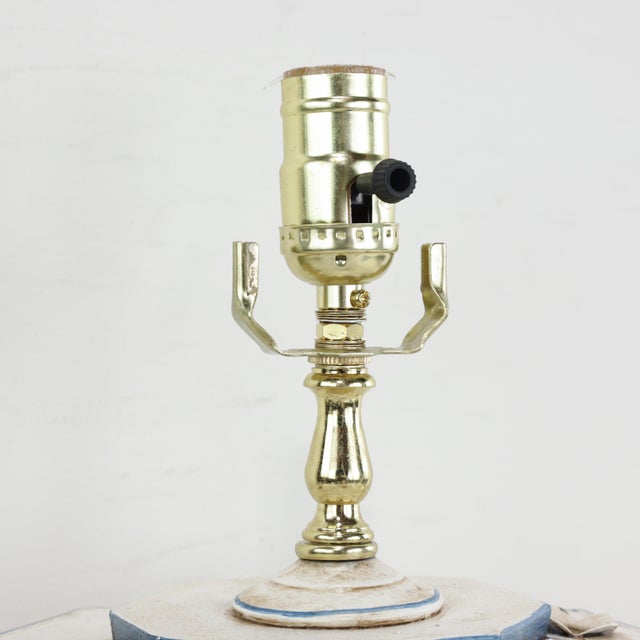 Pair of Vintage Hand-Painted Dutch Blue and White Tile-Style Metal Table Lamp - Octagonal Urn With Pastoral Scenes For Sale - Image 11 of 16