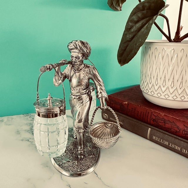 Mid-Century Modern Bombay Co. Silver Plated Nubian Man Salt & Pepper Shaker, Condiment Basket 2001 For Sale - Image 16 of 18