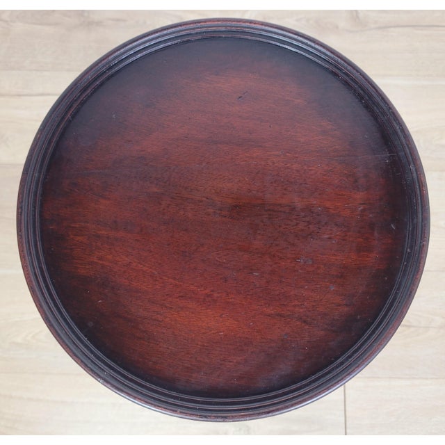 Victorian English Tripod Circular Wine Table in Mahogany, 1890 For Sale - Image 4 of 13