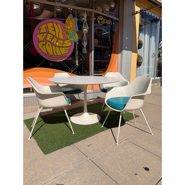 Restored Space-Age Mid-Century Modern Burke Inc. 5-Piece Dining Set (Rare Rod-Legs) For Sale - Image 14 of 18
