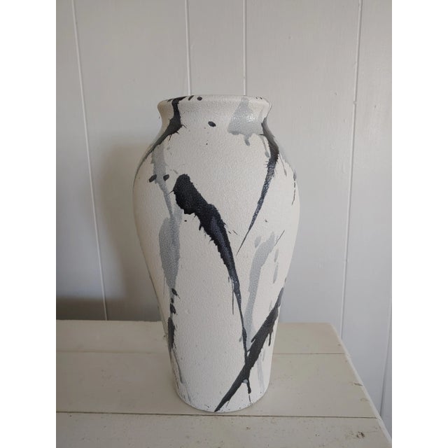 1980s Vintage 1980s Harris Potteries Abstract Splatters Vase For Sale - Image 5 of 8