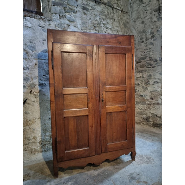 French Cabinet in Cherry Wood, 1700s For Sale - Image 14 of 18