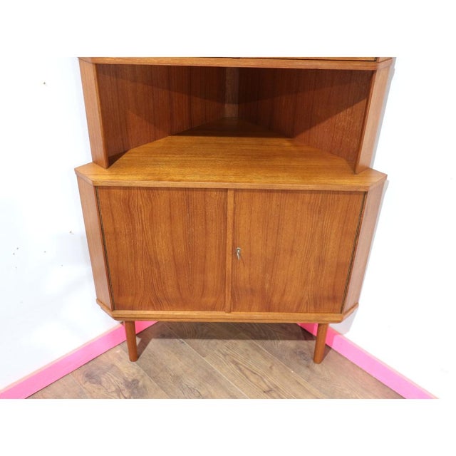 Wood 1960s Mid Centuy Modern Vntage Teak Corner Display Cabinet Danish For Sale - Image 7 of 11