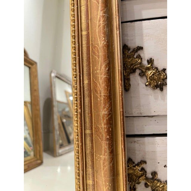 19th Century French Louis Philippe Small Gold Mirror With Flowers For Sale In New Orleans - Image 6 of 6