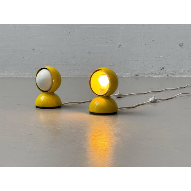 Eclisse Yellow Table Lamp by Vico Magistretti for Artemide, Italy, 1960s For Sale - Image 3 of 11