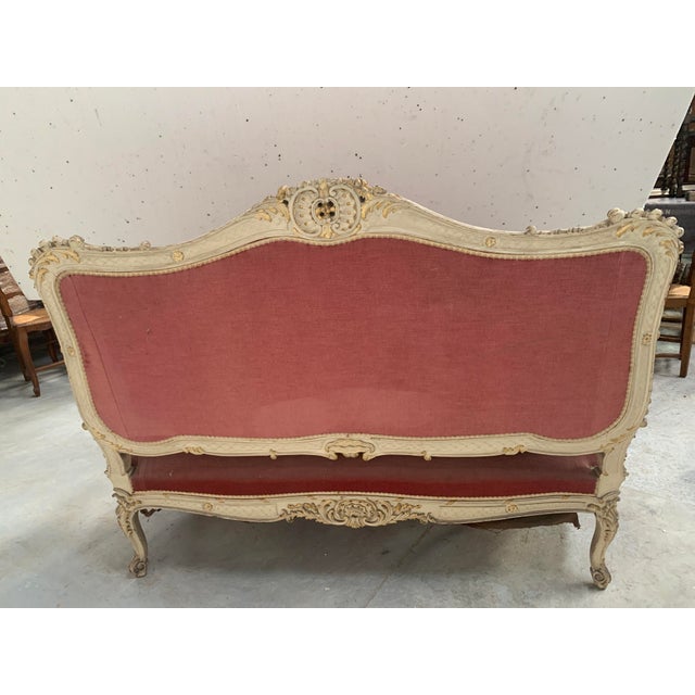 Louis XV Style Bench in Lacquered and Gilded Beechwood For Sale - Image 6 of 17
