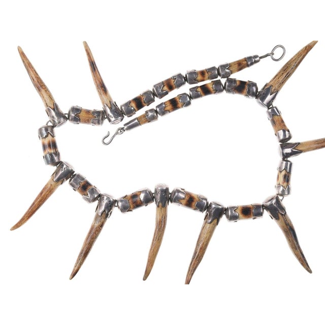 Early Native American Sterling and Deer Antler Necklace For Sale In Austin - Image 6 of 11
