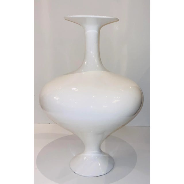2020s Contemporary White Lacquered Resin Vase For Sale - Image 5 of 5