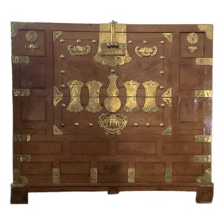 Korean Kanghwa Royal Brass-Mounted Bandaji Chest For Sale